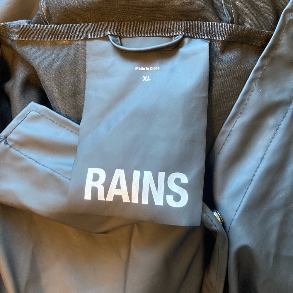 RAINS A-Line Rain Jacket in Black XL - Picture 14 of 16